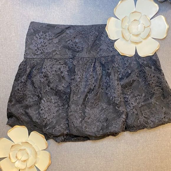 Bebe Black Mini Bubble Skirt Size Medium - Picture 1 of 6
